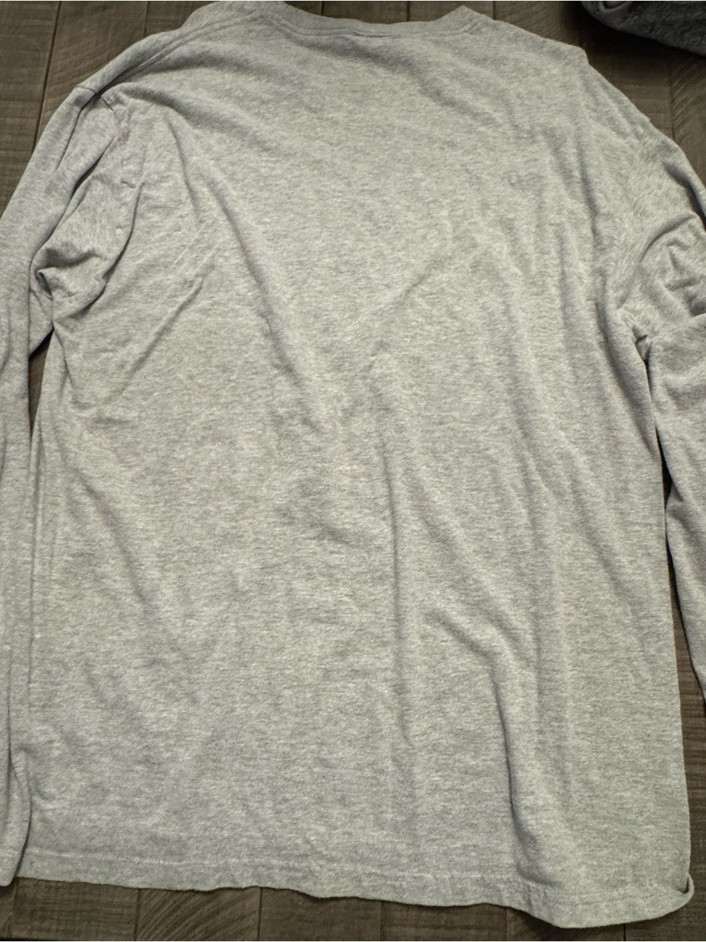 Disney Gray Long Sleeve T-Shirt with Grumpy Graphic - Picture 5 of 5